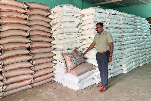 All jaggery is not jaggery...; Food Security Department Action Raid!