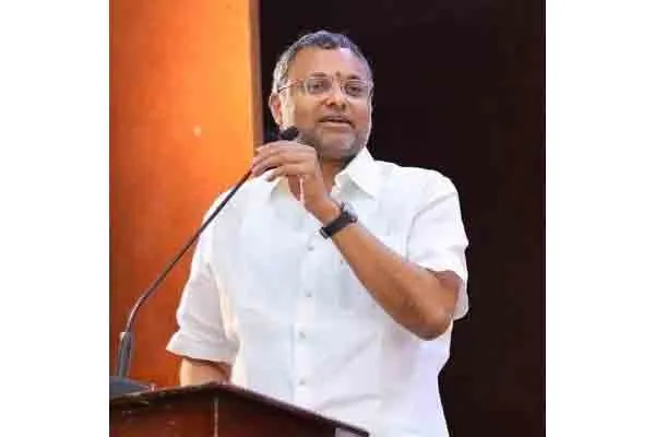 Modi has no counterpart Rahul? - congress  Notice to Karthi Chidambaram.
