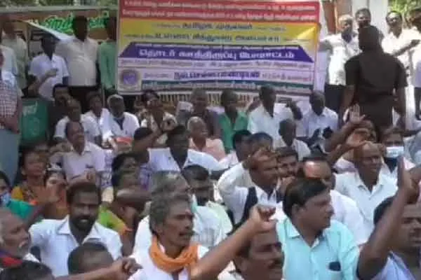 Tamil Nadu People's Welfare Workers' Union  demanding government to issue permanent appointment order. ..