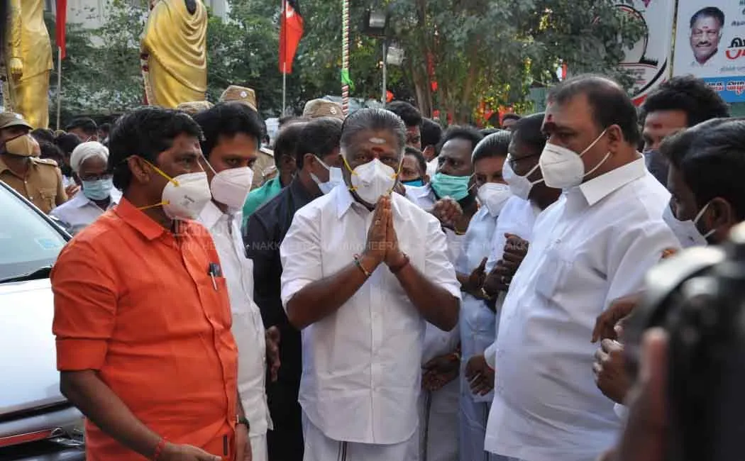 sasikala arrive at tamilnadu day tomorrow, admk party leaders eps and ops discussion 