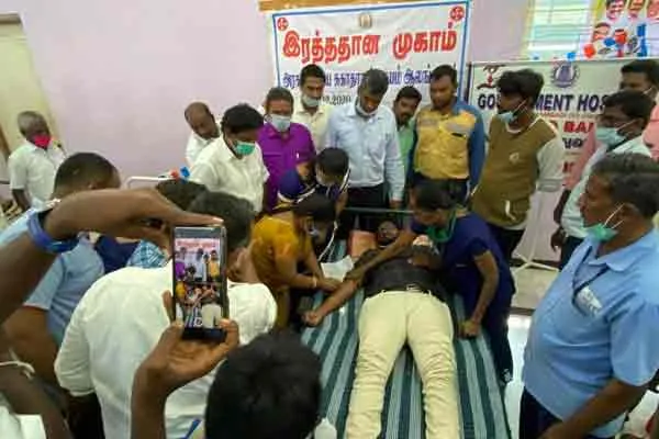 Rajini Birthday Celebration in various constituency ...