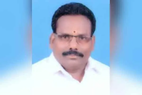 AIADMK MLA Chinnathambi who made pooja in the temple to get seats again ..!
