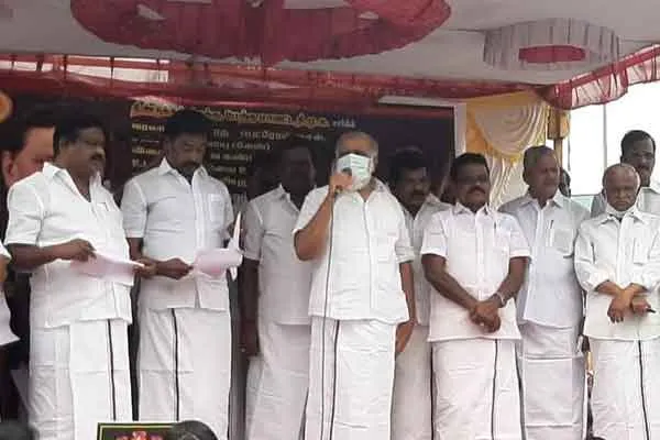 Central and state governments should control the price of petrol and diesel I. Periyasamy