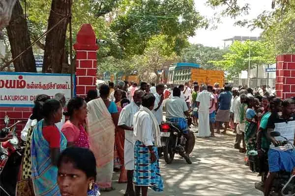 Two village people rushed police station in kallakurichi district 