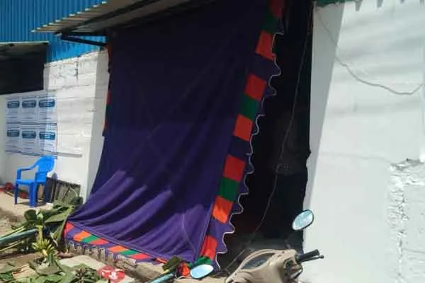 Trichy Truck union owners, wage workers conflict  police