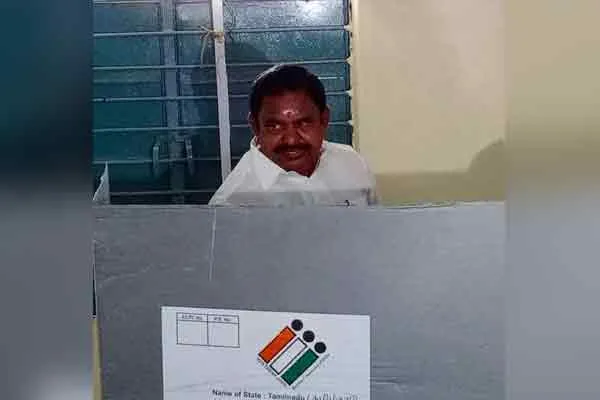 Edappadi Palanisamy cast vote 