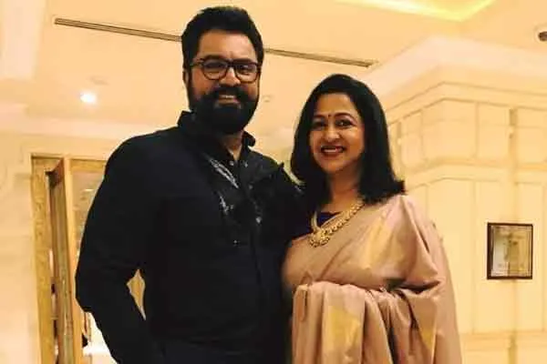 Special Court  one year prison to Sarathkumar, Radhika Sarathkumar 