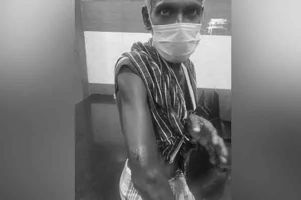 Coimbatore police SI Muthu beaten hotel customers 