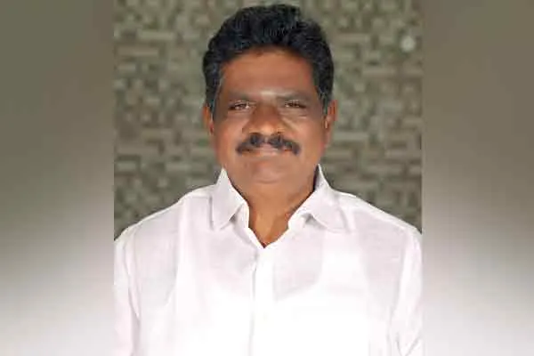Aandipatti ADMK Candidate farmed team and investigated about money for vote 