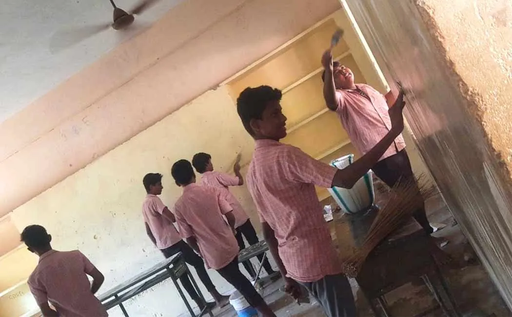 Class 10 students paint their classrooms at their own expense