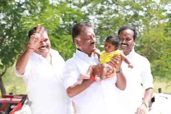 ADMK Members standing on the OPS side!
