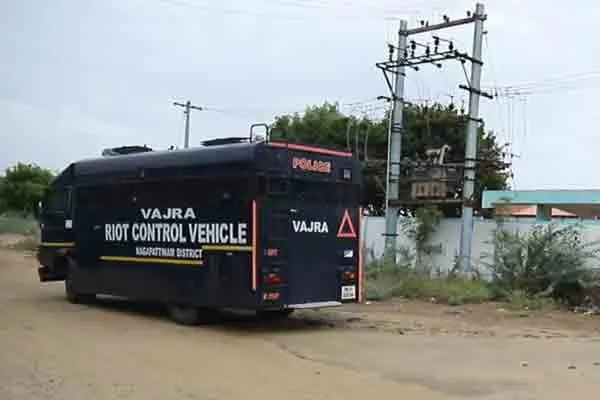 Conflict between fishermen village police arrested ten 