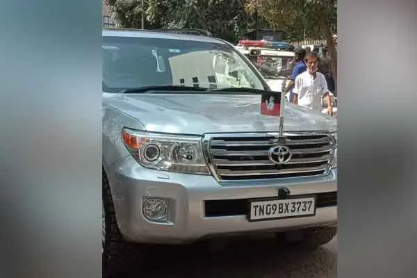 Comment on Sasikala vehicle ... AIADMK MP, explanation ..!