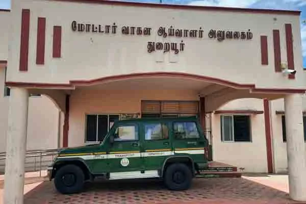 Vehicle inspector caught by anti-bribery department!