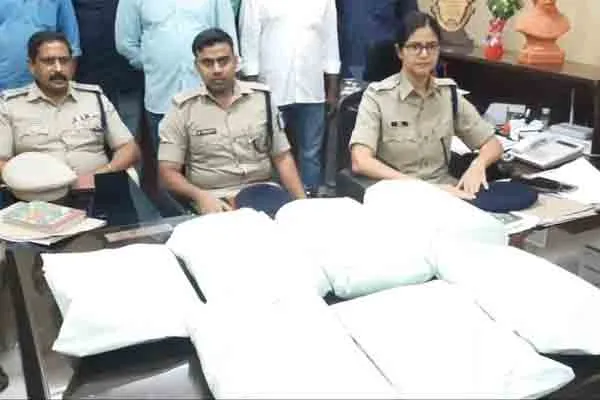 3 people were arrested for 15 kg cannabis 