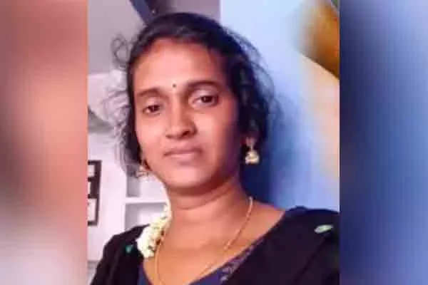 Namakkal woman sandhiya married 12 men 