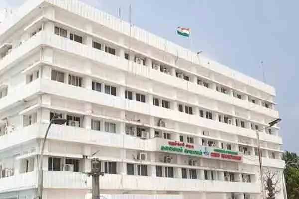 Pondicherry MLA in struggle with public 