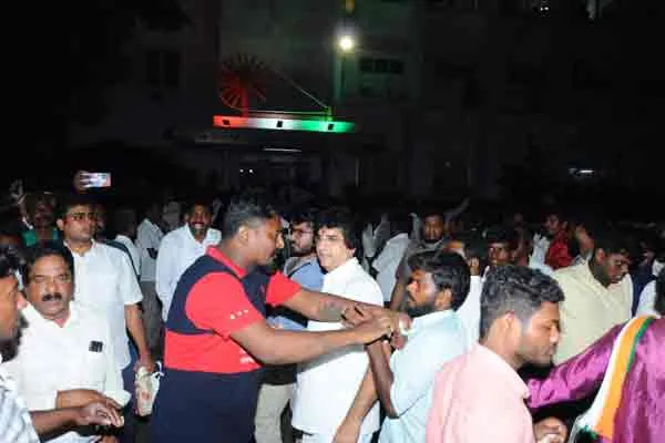 Congress sathyaoorthi bavan issue 