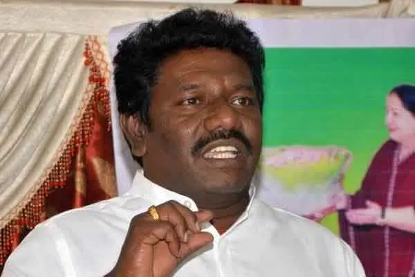 Two MLA's gonna be meet sasikala 