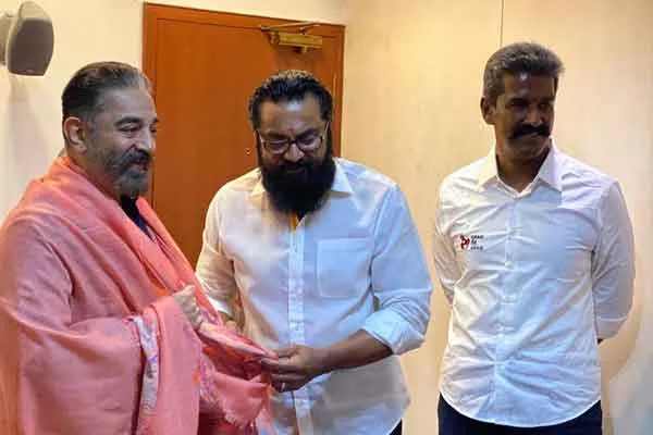 Sarathkumar meets MNM Leader Kamal is this plan of sasikala 