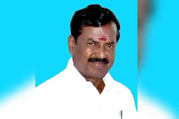 ADMK Member passes away in road accident near puthukottai 