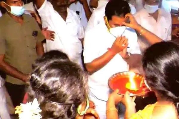 Minister Kamaraj tears back from Corona 