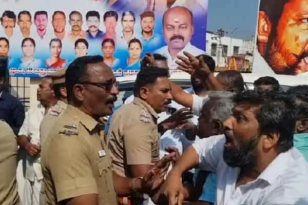 Clash between OPS-EPS parties on hoisting AIADMK flag!