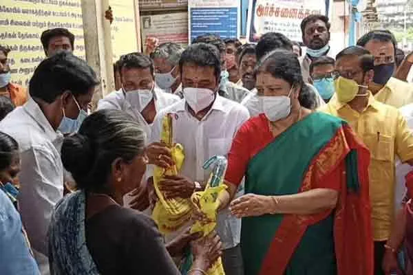 Sasikala visited tanjor to attend family function 