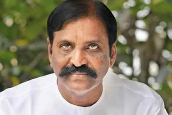 Poet Vairamuthu addressed press after pay homage to vivek 