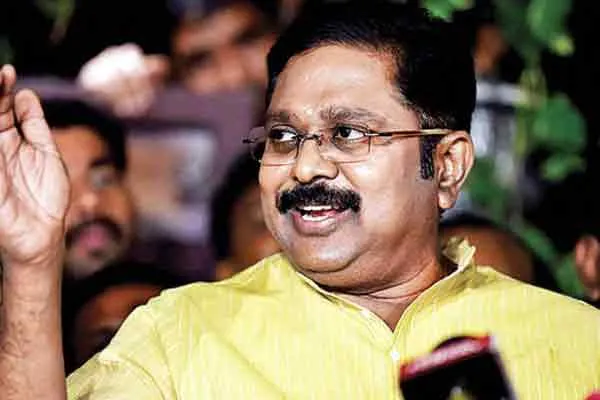 Who owns AIADMK? Sasikala, Dinakaran  