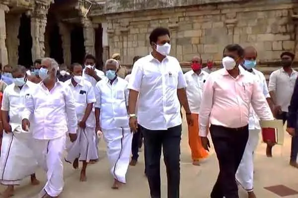 Minister Sekarbabu Inspected in thiruvaru temple 