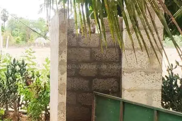 Toilet fraud .. puthukottai district karambakudi women in trouble 