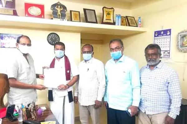 Tamimun Ansari meets Minority Commission Chairman Peter Alphonse ..!