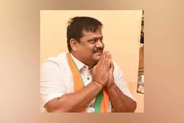 Supporters of L. Murugan  reports going to the BJP 