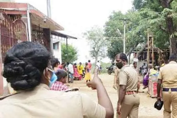 Dispute with Trichy Double Hill Priests Police Concentration