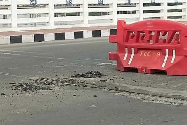Trichy people requesting to rebuild the cauvery bridge 