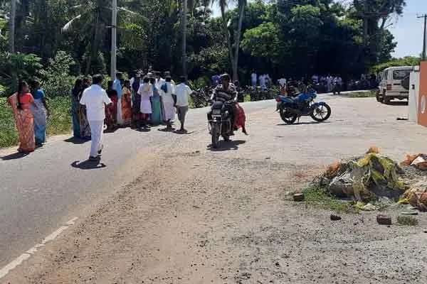Raid on Velumani's surrogate houses ..!