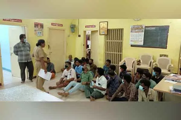 police caught those who drink alcohol in public.. cuddalore Police Commissioner sakthi ganesan warned 