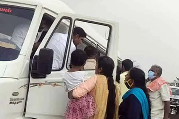 New controversy erupts in Pollachi  case 7 Armed Police Suspended!