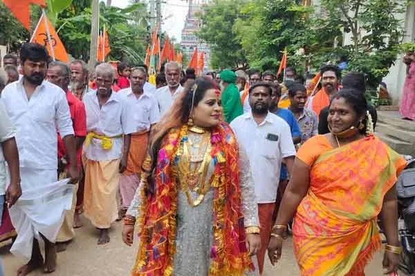 ‘M.G.R. Named Pavithra..   Kali Mata  visit Tanjore 