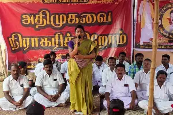 former DMK female mayor reka divyadharshini 
