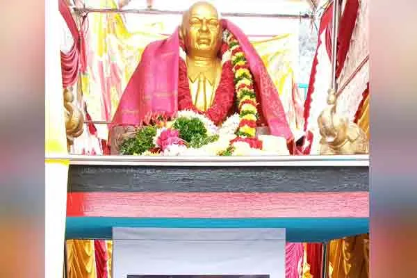 DMK statue VKN .. MK Stalin dedicated to the people ...