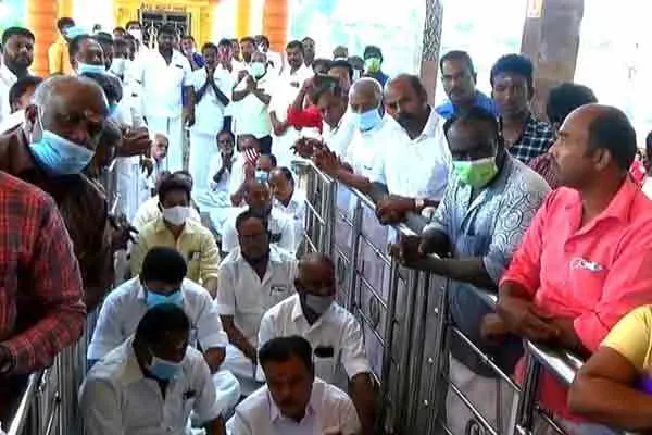 Minister kamaraj affected by corona 