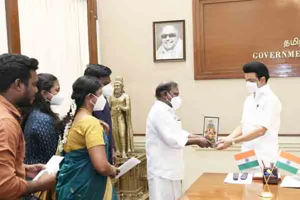 Aroor Tamilnadu congratulates Chief Minister!