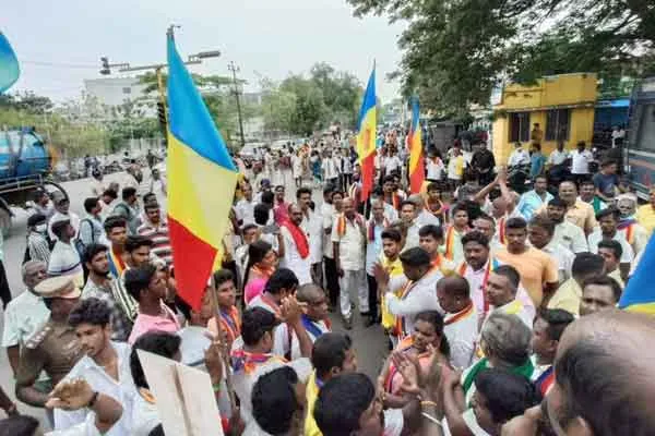 PMK Members made struggle in front of jipmer hospital  