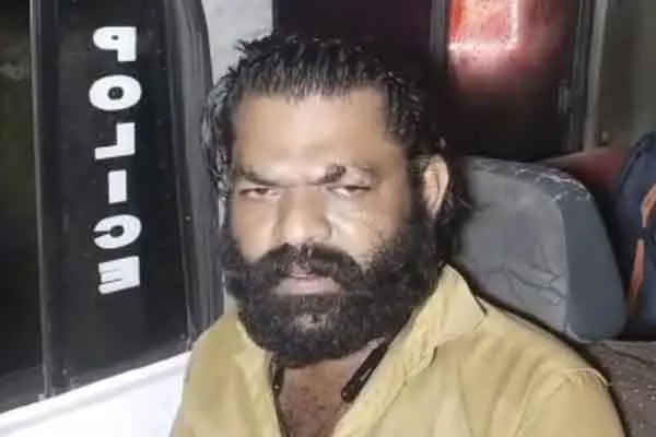 Ration rice issue Kerala vehicle caught by panchayat leader