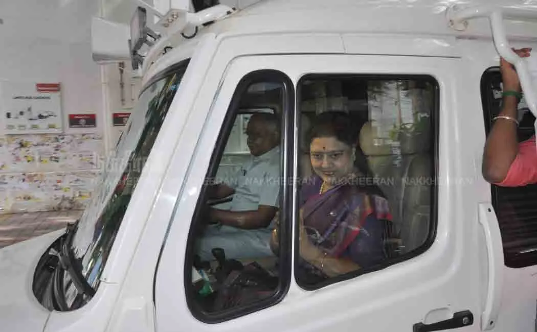ADMK leader issue ops and sasikala 