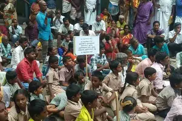 Government officials denying caste certificate despite being told by the court  fought!