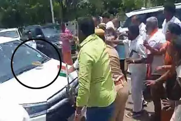 BJP Dr Saravanan turns to DMK after PTR Car issue 