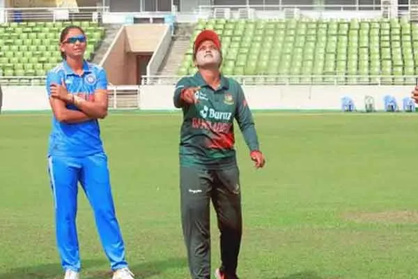 Harmanpreet Kaur who behaved indecently; A viral video